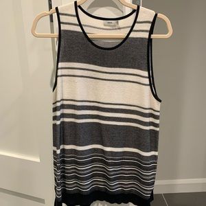 VINCE BLACK AND WHITE PATTERN TANK